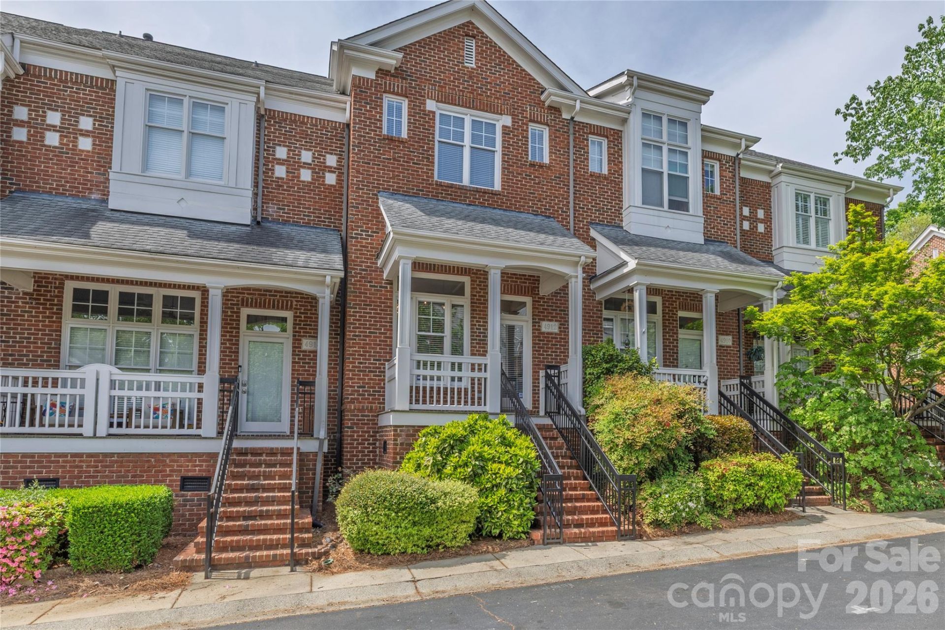 4912 S Hill View Drive, Charlotte, NC 28210 Main Photo