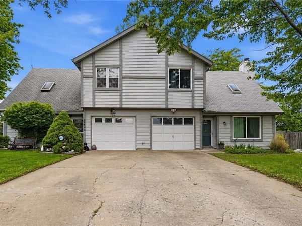 1400 E 123rd Terrace, Olathe, KS 66061