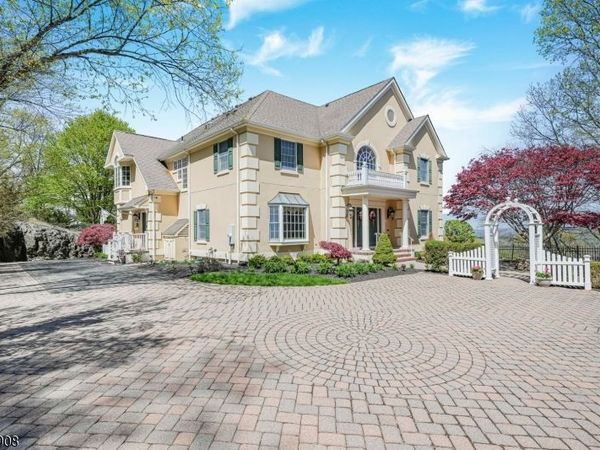 67 Mallard Dr, Allamuchy, NJ 07840