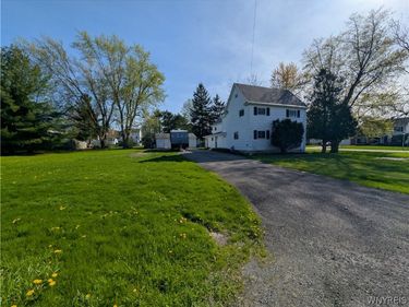 2793 Amsdell Road, Hamburg, NY 14075