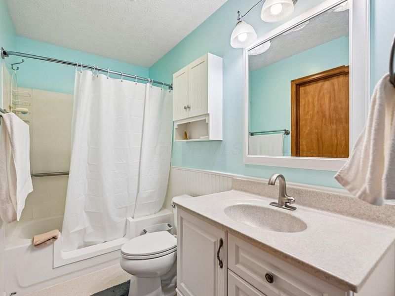 3647 Seattle Slew Drive, Columbus, OH 43221 Photo 18