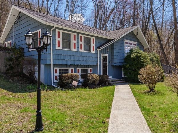 17 Golden Hill Avenue, Haverhill, MA 01830