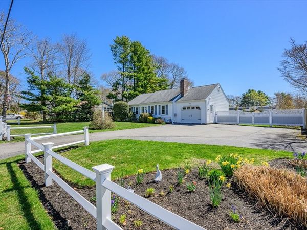 136 Sheaffer Rd, Barnstable, MA 02632