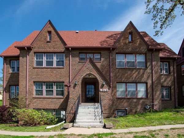 4345 Grand Avenue, Unit 3, Des Moines, IA 50312