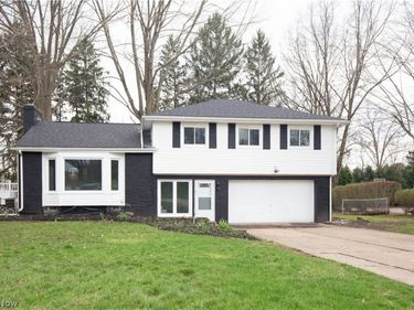 2950 Morewood Road, Fairlawn, OH 44333