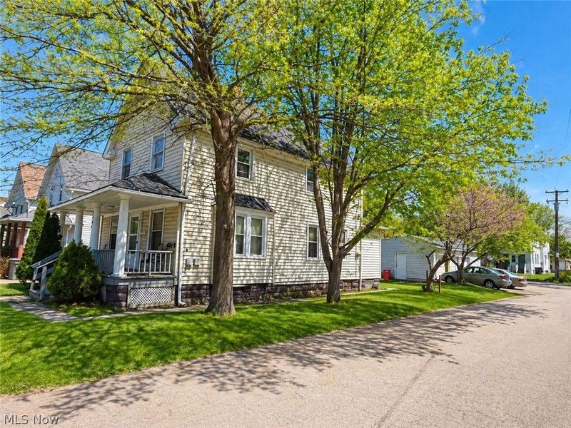 3295 W 56th Street , Cleveland, OH 44102 Photo 2