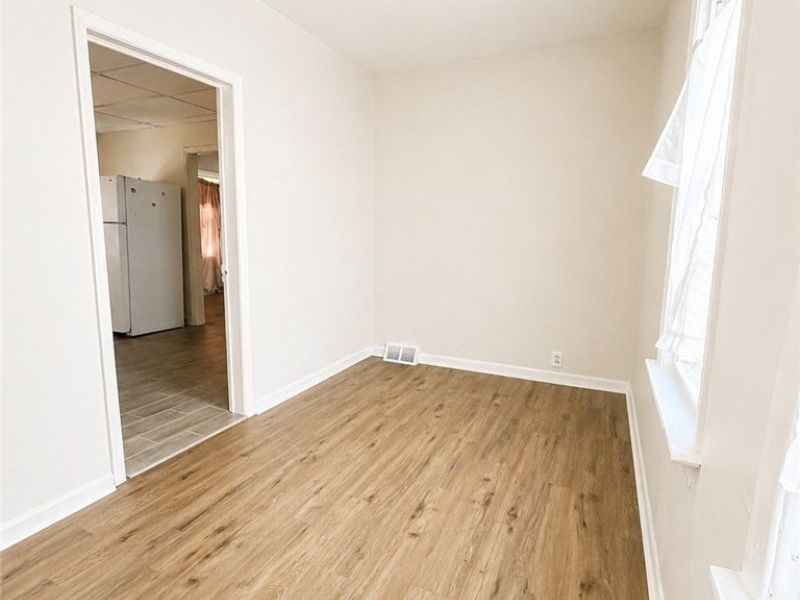 3295 W 56th Street , Cleveland, OH 44102 Photo 6