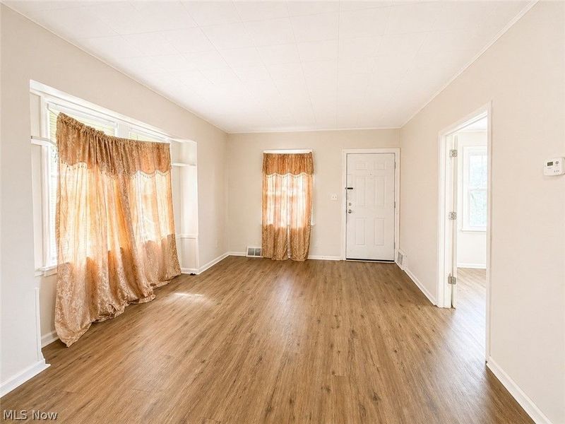 3295 W 56th Street , Cleveland, OH 44102 Photo 8