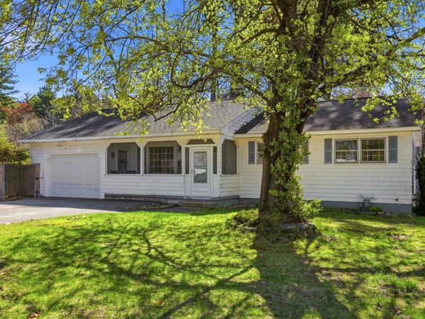 18 Cottonwood Drive, Hudson, NH 03051