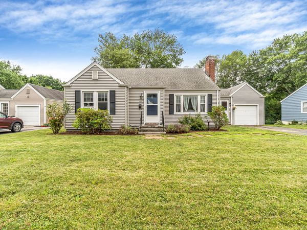 492 North, Milford, CT 06461