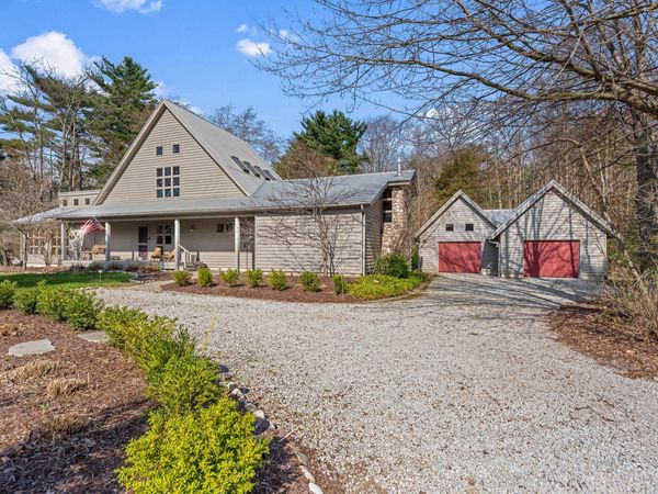 13670 Cottonwood Lane, Harbert, MI 49115