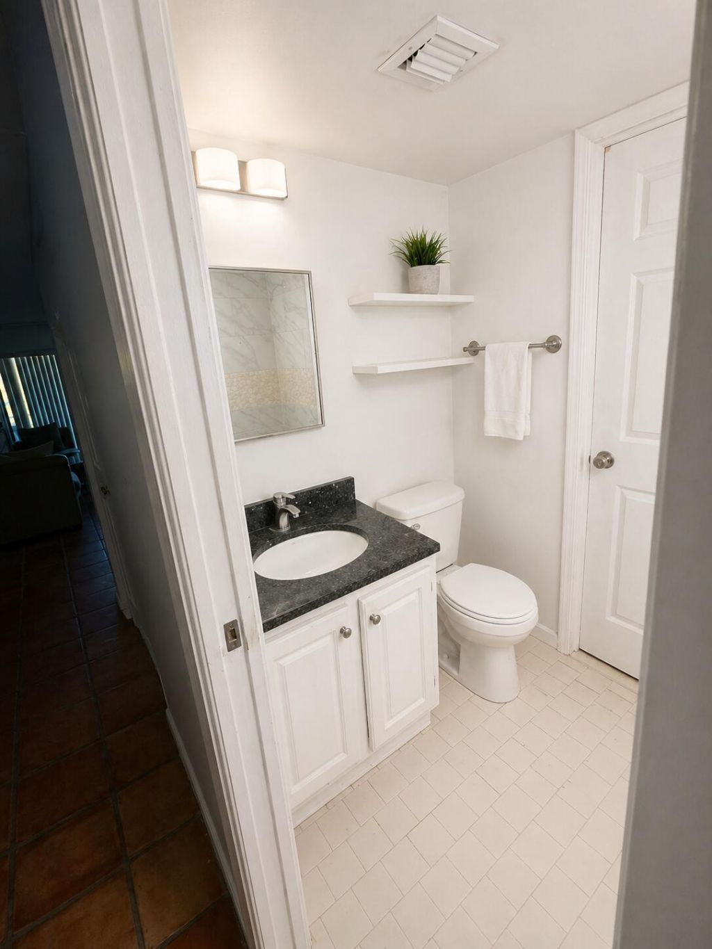 5917 Vía Vermilya, Unit 406, Atlantis, FL 33462 Photo