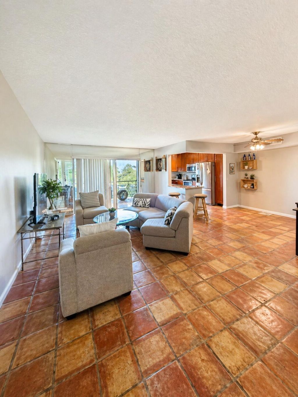 5917 Vía Vermilya, Unit 406, Atlantis, FL 33462 Photo