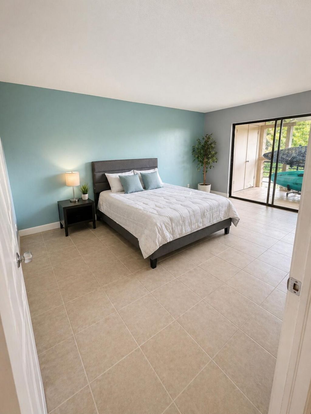 5917 Vía Vermilya, Unit 406, Atlantis, FL 33462 Photo
