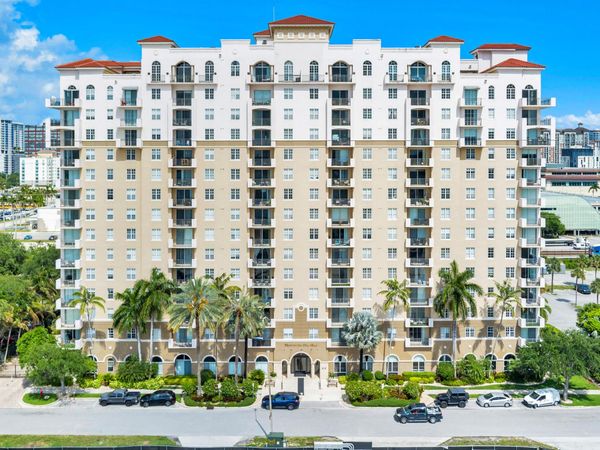 616 Clearwater Park Road, Unit 1107, West Palm Beach, FL 33401