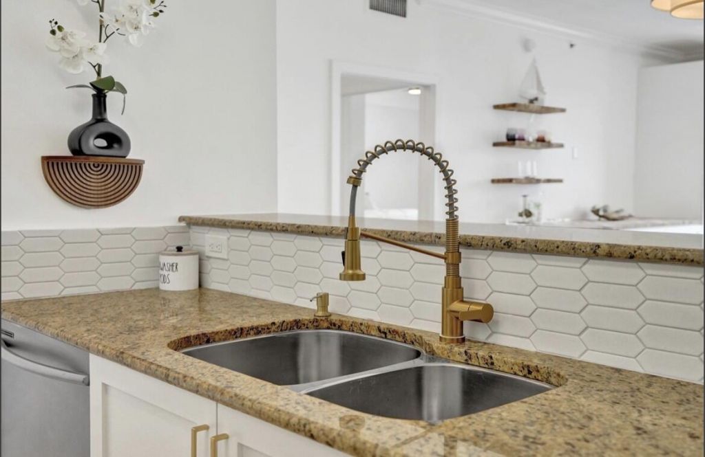 616 Clearwater Park Road, Unit 1107, West Palm Beach, FL 33401 Photo