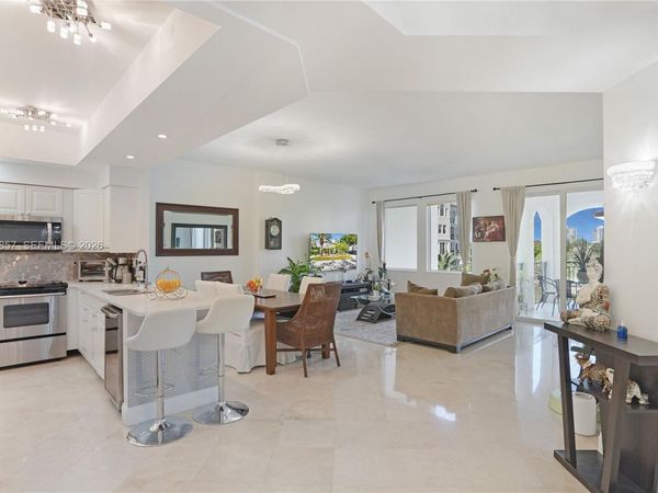 3700 Island Blvd , Unit C307, Aventura, FL 33160