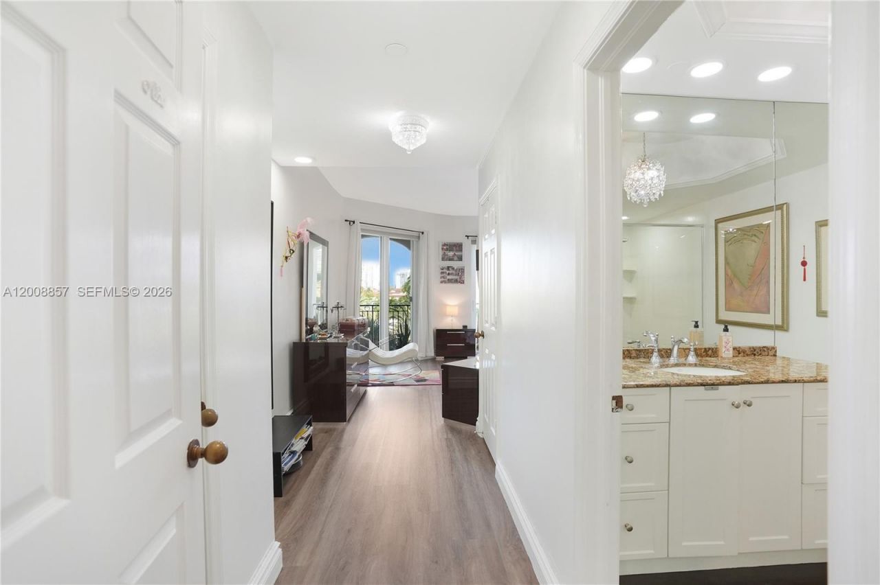 3700 Island Blvd, Unit C307, Aventura, FL 33160 Photo
