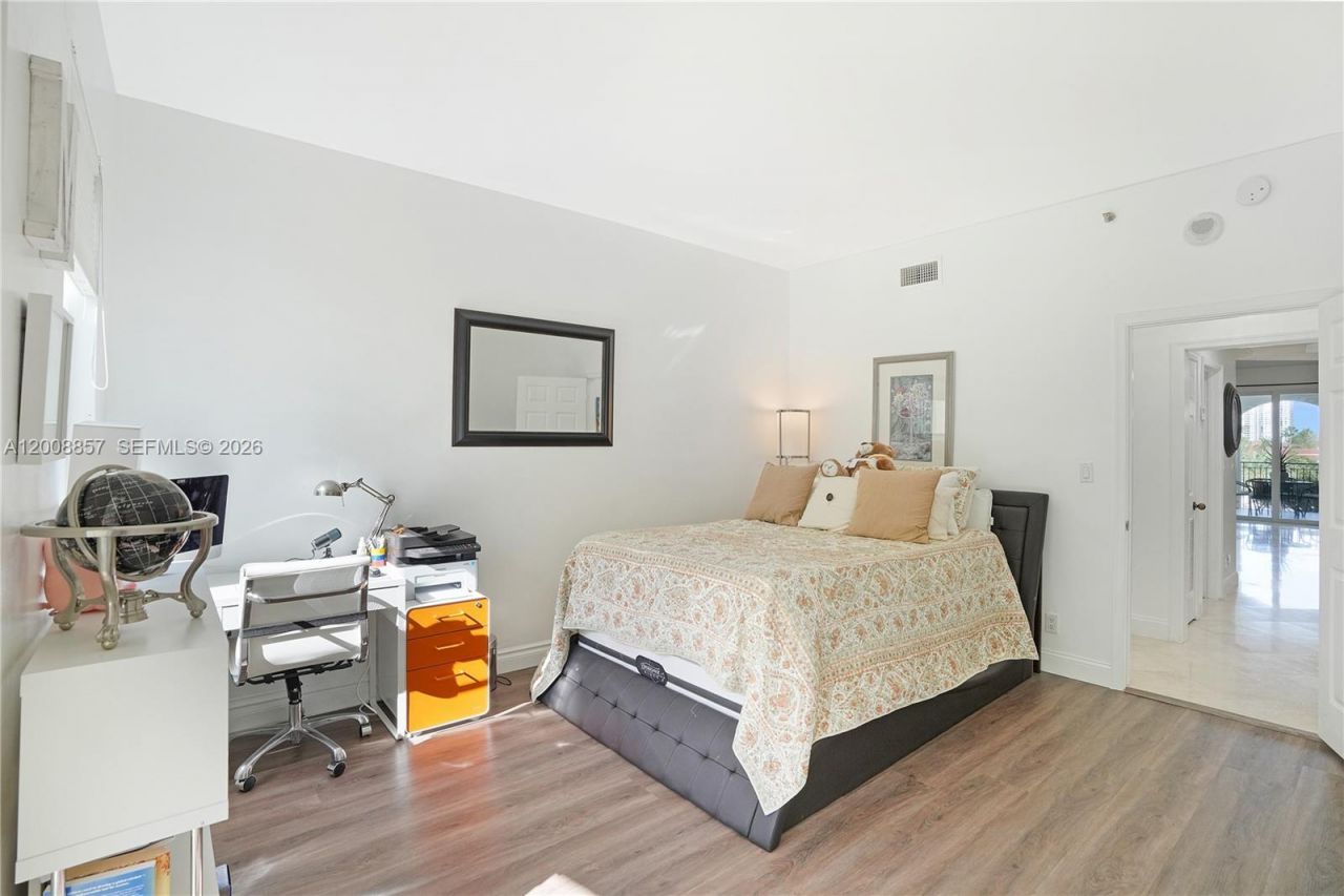 3700 Island Blvd, Unit C307, Aventura, FL 33160 Photo
