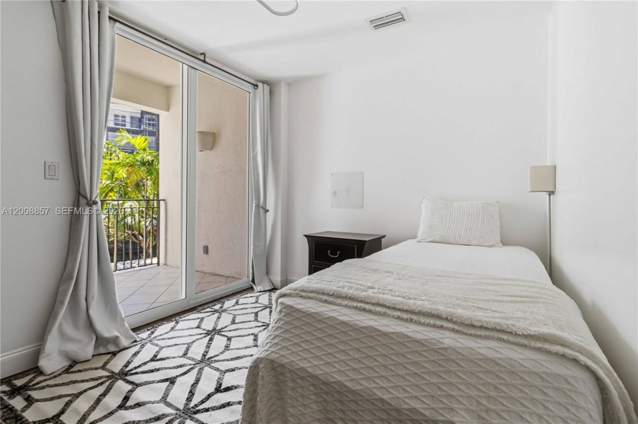 3700 Island Blvd, Unit C307, Aventura, FL 33160 Photo