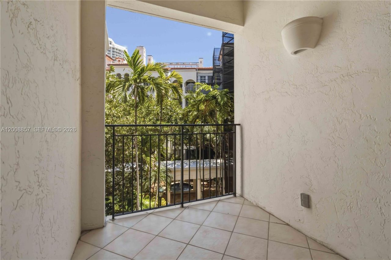 3700 Island Blvd, Unit C307, Aventura, FL 33160 Photo