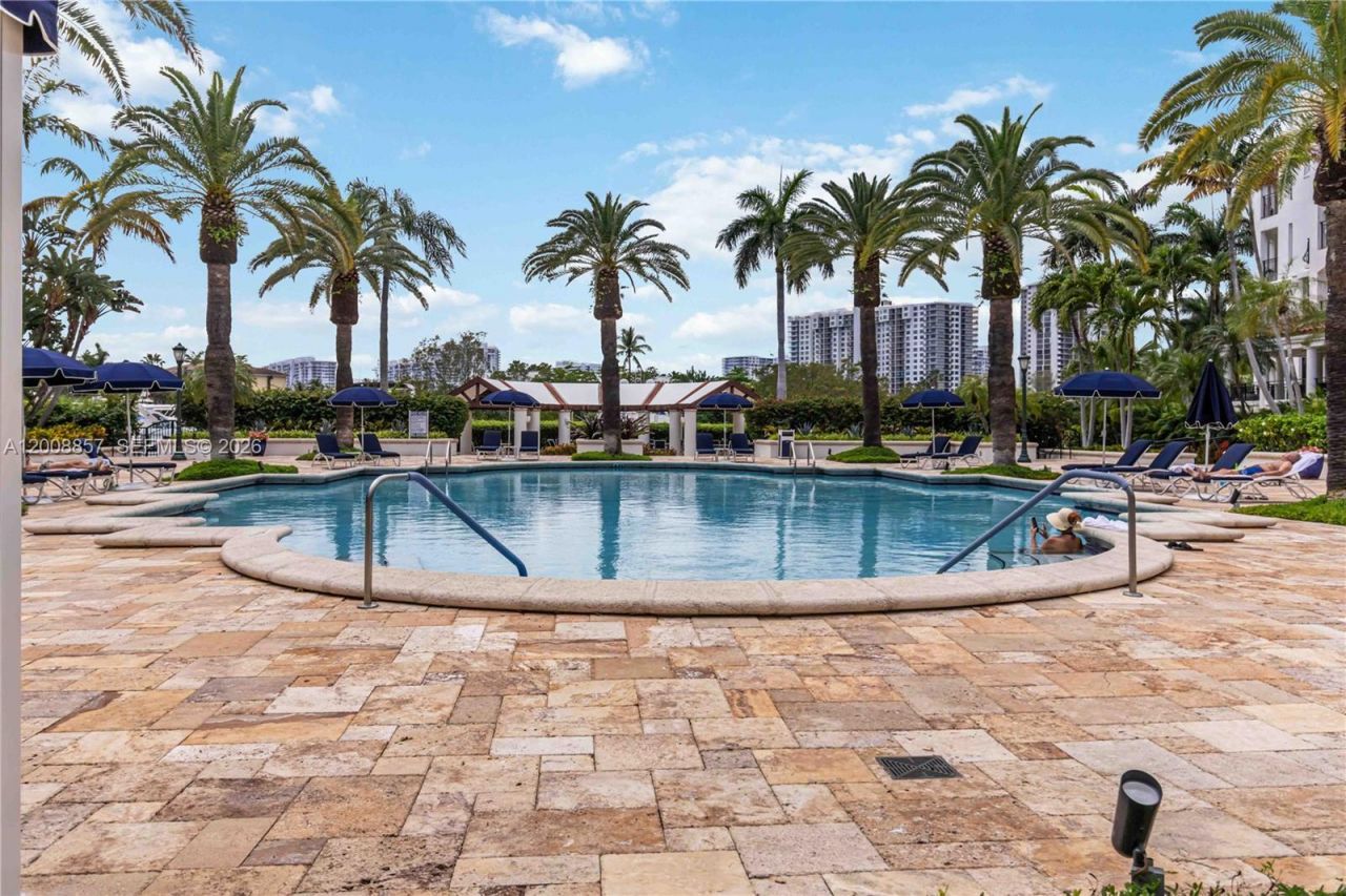 3700 Island Blvd, Unit C307, Aventura, FL 33160 Photo