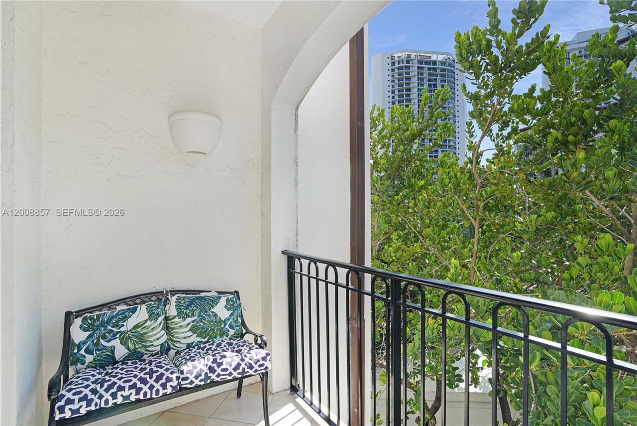 3700 Island Blvd, Unit C307, Aventura, FL 33160 Photo