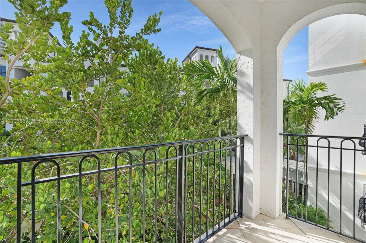 3700 Island Blvd, Unit C307, Aventura, FL 33160 Photo