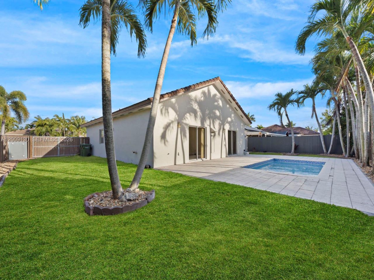 704 SE 14th Pl , Homestead, FL 33033 Photo