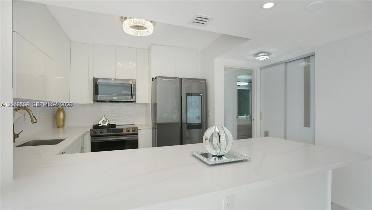 2017 S Ocean Dr, Unit 1206, Hallandale Beach, FL 33009 Photo