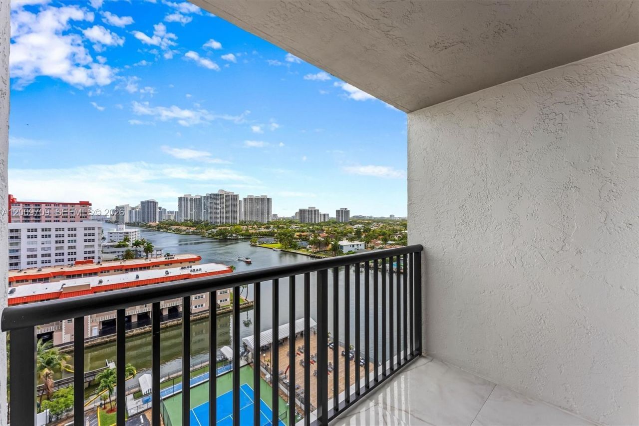 2017 S Ocean Dr, Unit 1206, Hallandale Beach, FL 33009 Photo