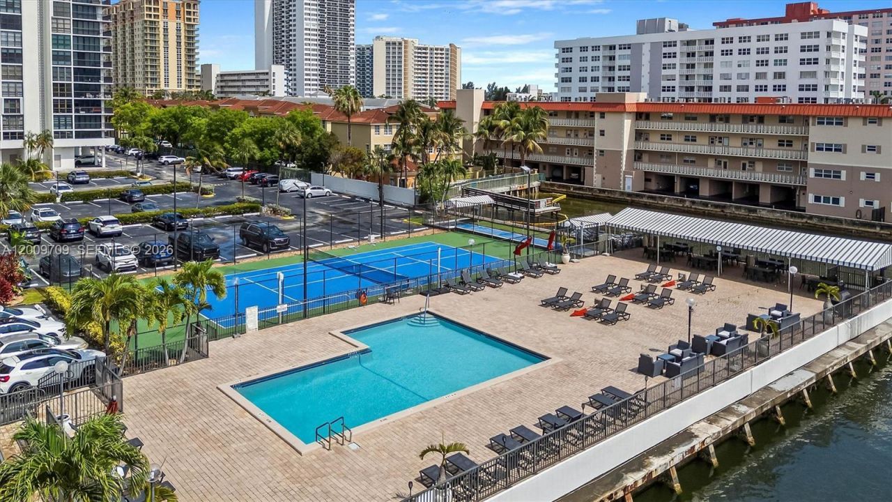 2017 S Ocean Dr, Unit 1206, Hallandale Beach, FL 33009 Photo