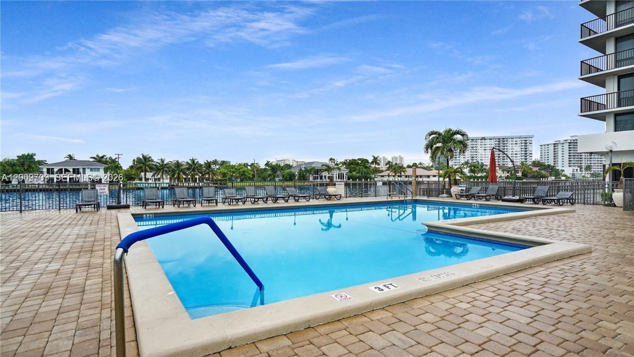 2017 S Ocean Dr, Unit 1206, Hallandale Beach, FL 33009 Photo