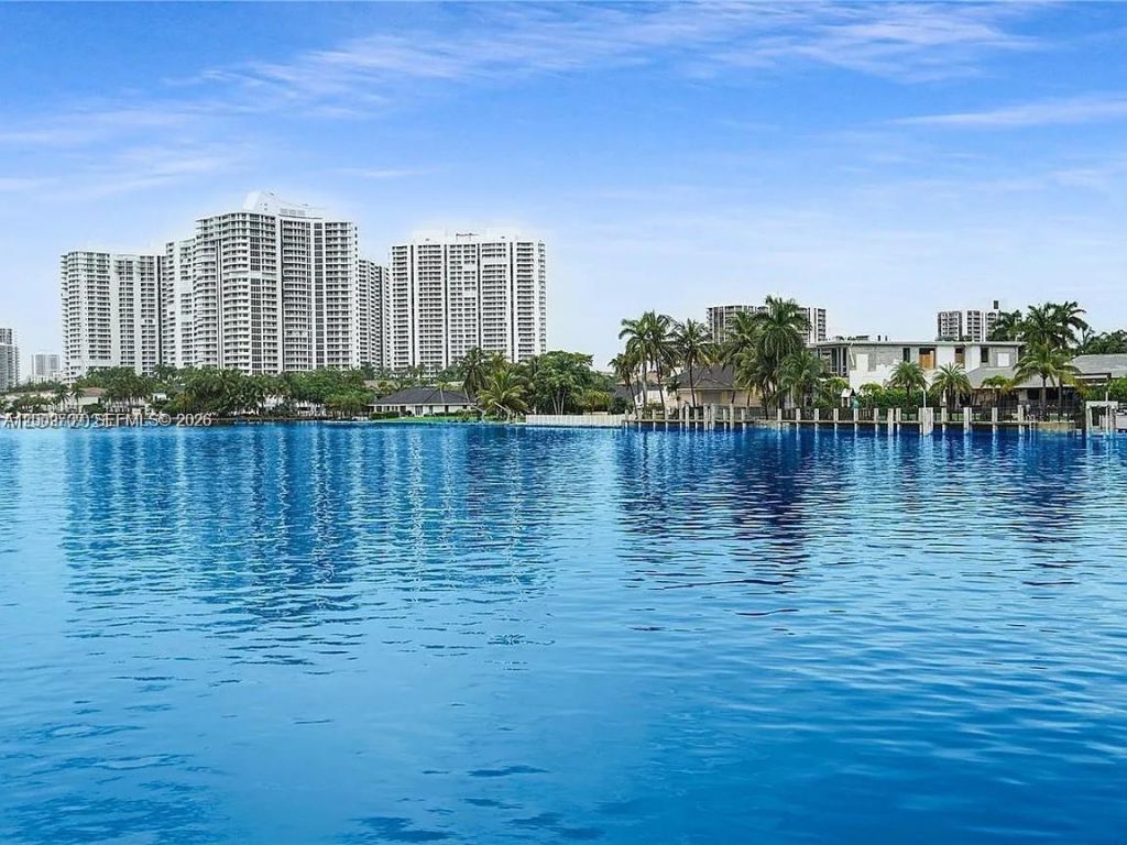 2017 S Ocean Dr, Unit 1206, Hallandale Beach, FL 33009 Photo