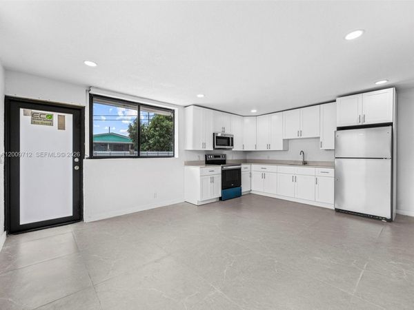 1368 W 29th St, Unit 2, Hialeah, FL 33012