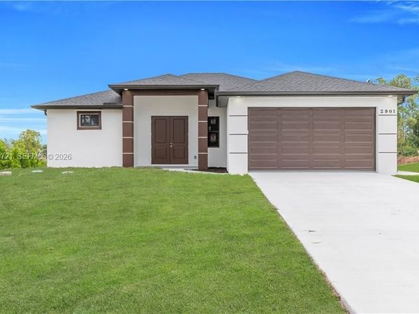 2901 Villa Ave S , Lehigh Acres, FL 33976