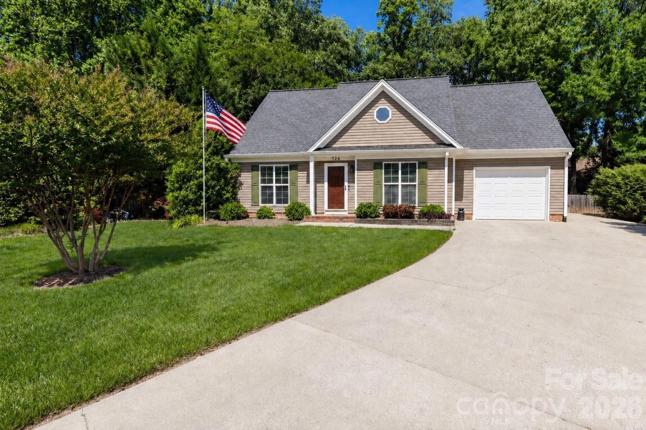 126 Tara Lynn Court, Mooresville, NC 28115 Main Photo