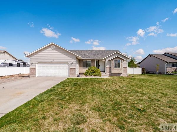 5425 E Elliott Street, IONA, ID 83427