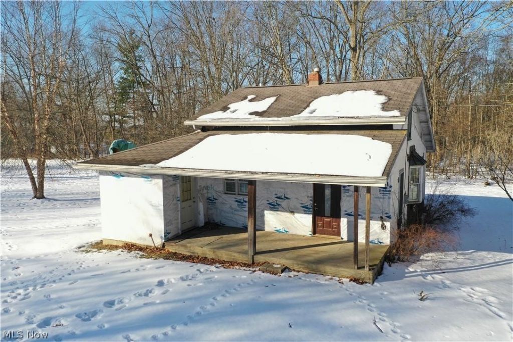 1542 Woods Road, Akron, OH 44306 Main Photo