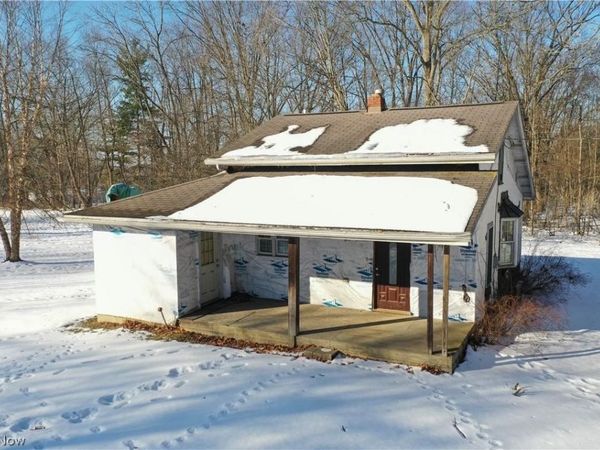 1542 Woods Road, Akron, OH 44306