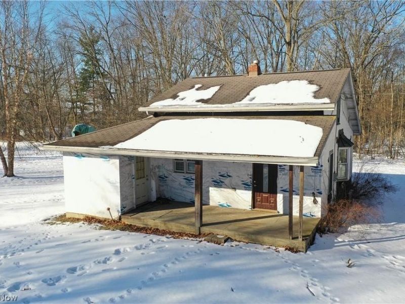1542 Woods Road, Akron, OH 44306 Photo 1