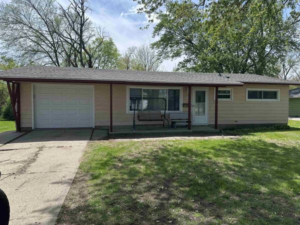 1919 PORTLAND Avenue, SAVANNA, IL 61074