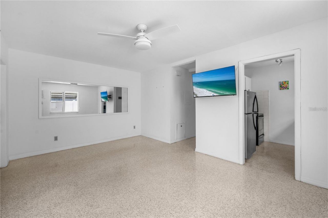 1739 Siesta Drive, Sarasota, FL 34239 Photo