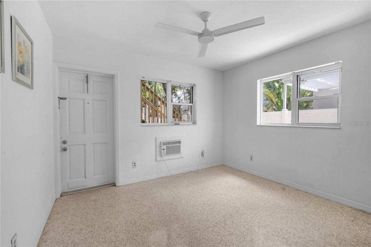 1739 Siesta Drive, Sarasota, FL 34239 Photo