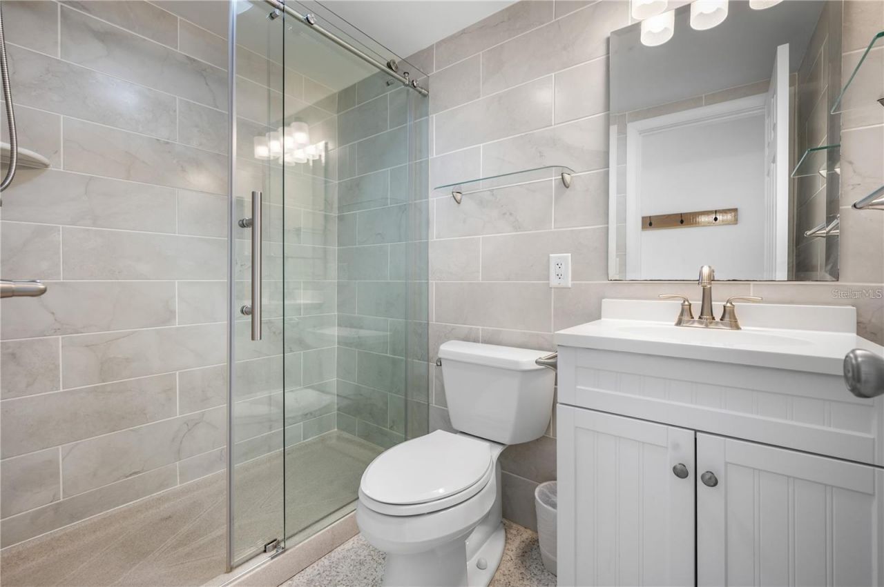 1739 Siesta Drive, Sarasota, FL 34239 Photo