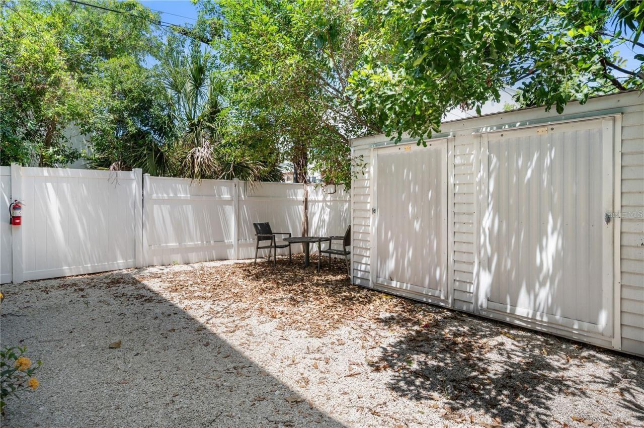 1739 Siesta Drive, Sarasota, FL 34239 Photo