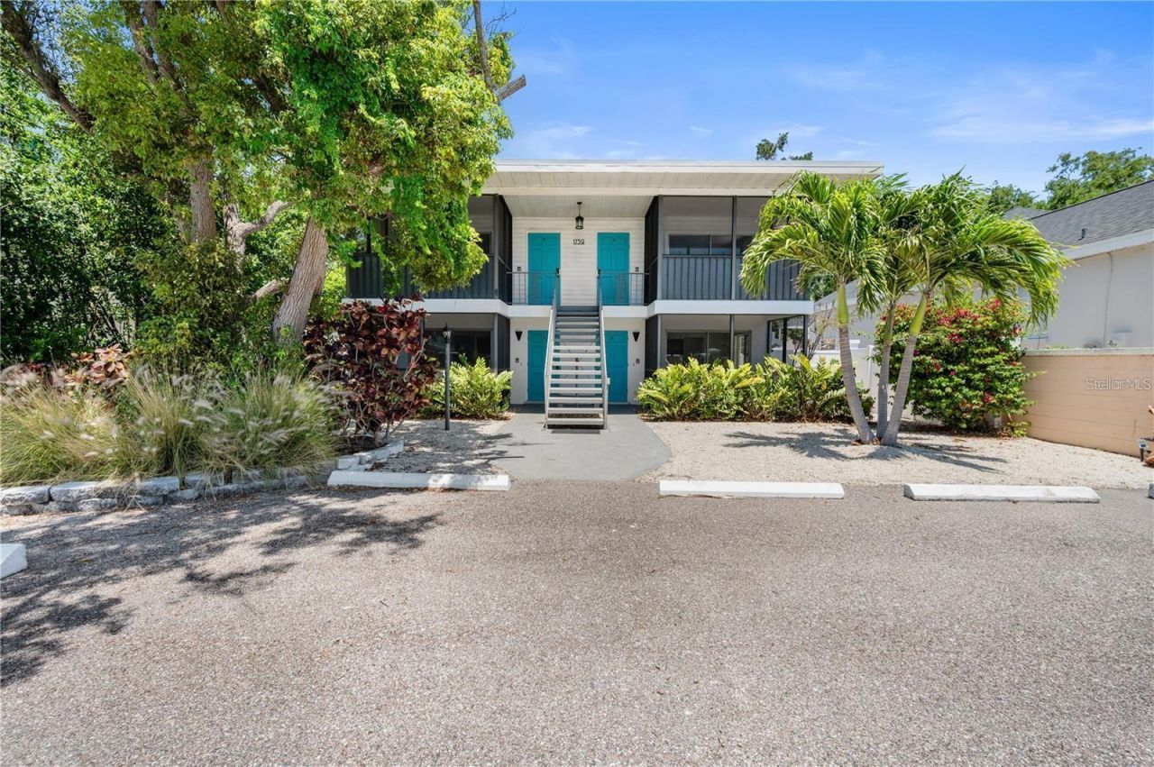 1739 Siesta Drive, Sarasota, FL 34239 Photo