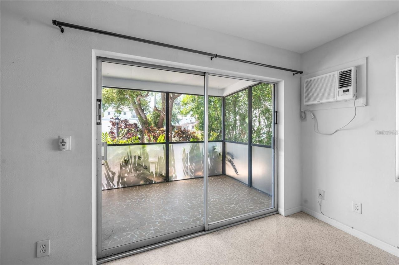 1739 Siesta Drive, Sarasota, FL 34239 Photo