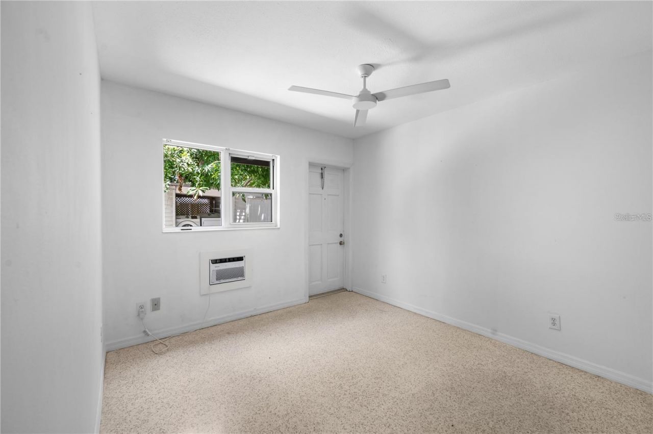 1739 Siesta Drive, Sarasota, FL 34239 Photo