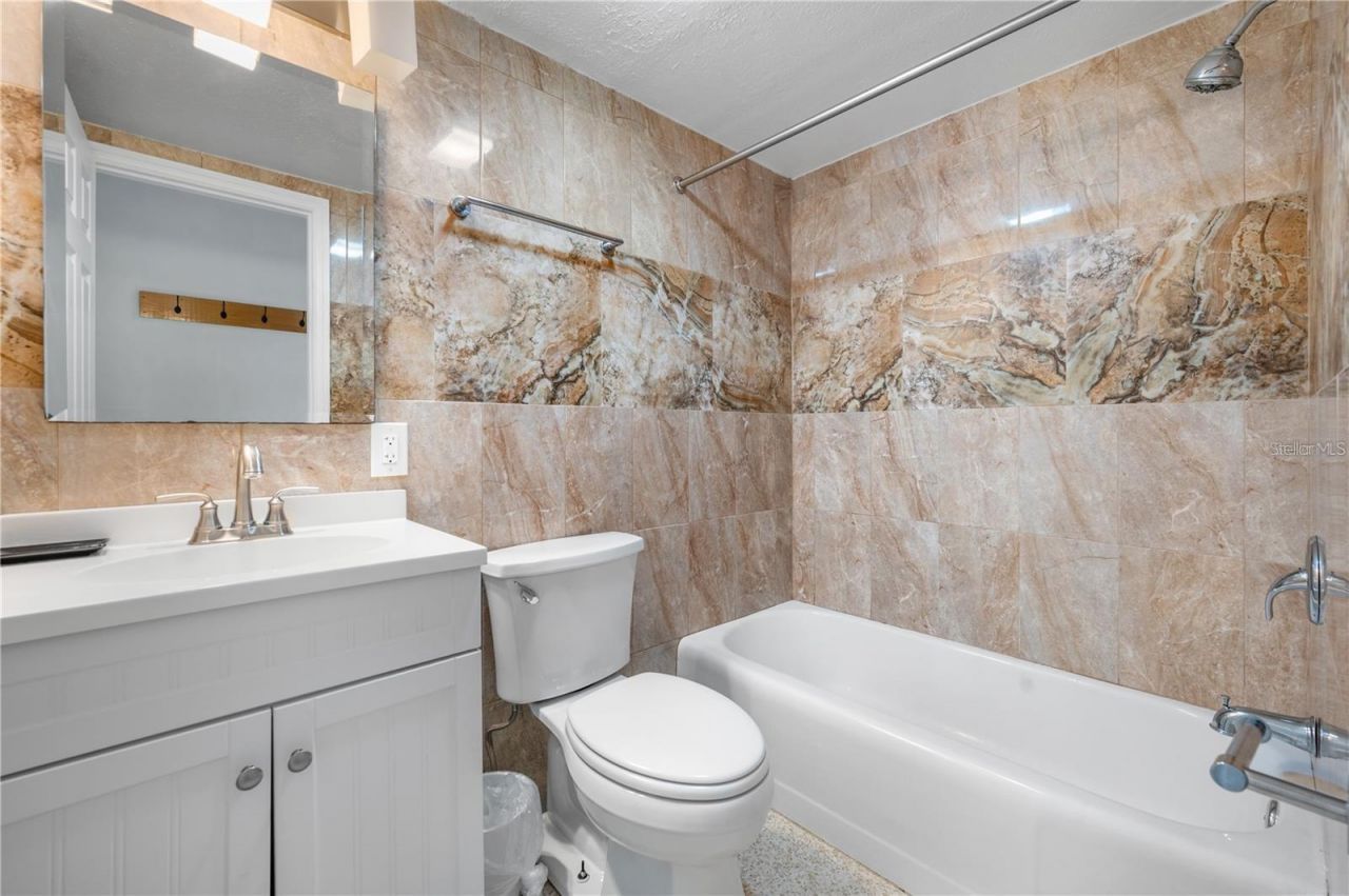 1739 Siesta Drive, Sarasota, FL 34239 Photo